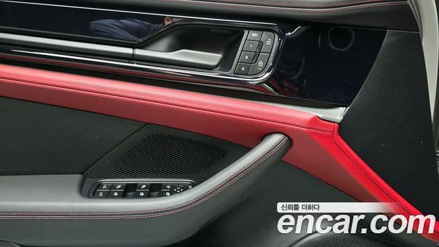 Porsche Panamera (976), 2025 17