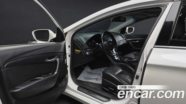 Hyundai i40 살룬 Premium, 2012 10