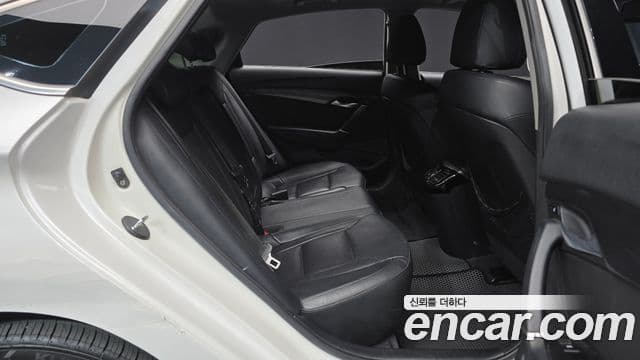 Hyundai i40 살룬 Premium, 2012 12