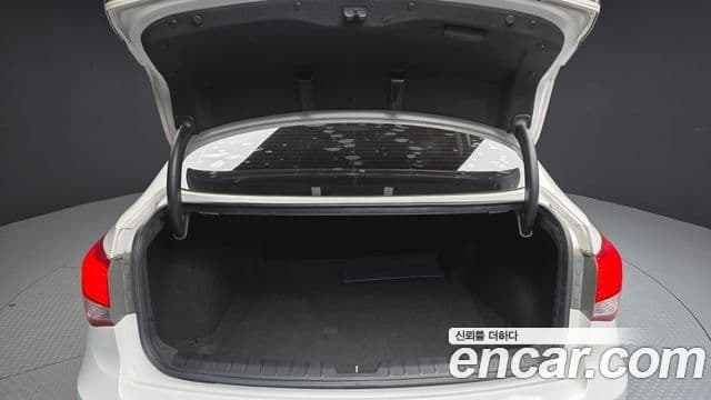 Hyundai i40 살룬 Premium, 2012 20