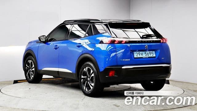 Peugeot e-2008 2세대 EV GT, 2023 2