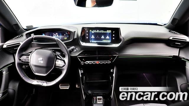 Peugeot e-2008 2세대 EV GT, 2023 6