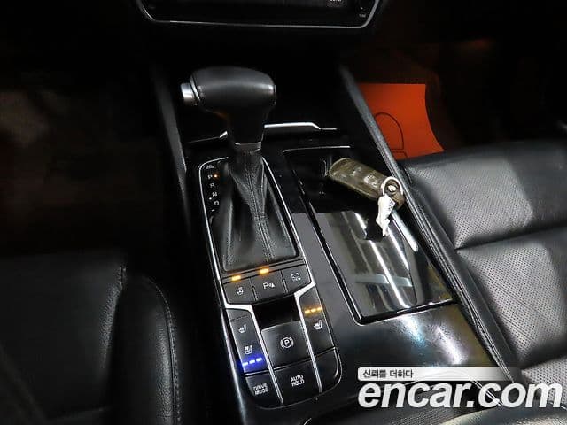 Kia All New K7 3.0 LPI Luxury (арендный автомобиль), 2018 9