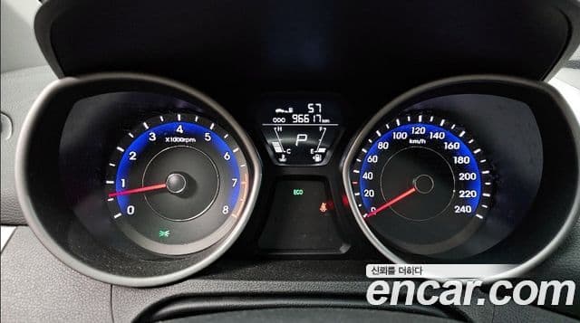 Hyundai Avante MD M16 GDI Smart, 2013 8