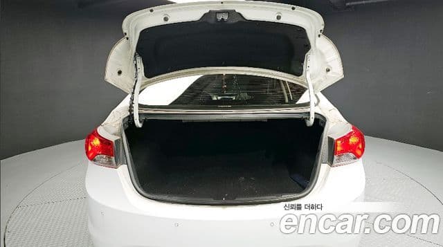 Hyundai Avante MD M16 GDI Smart, 2013 20