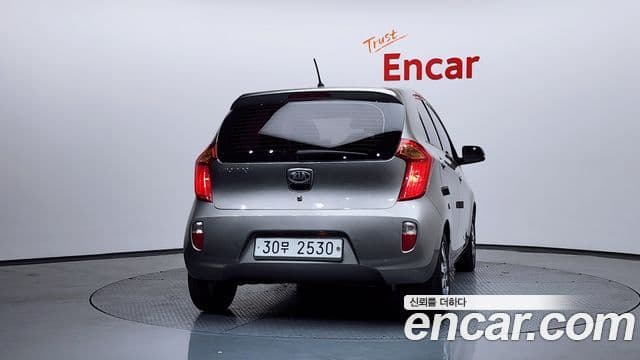 Kia All New Morning Deluxe Trendy, 2015 4