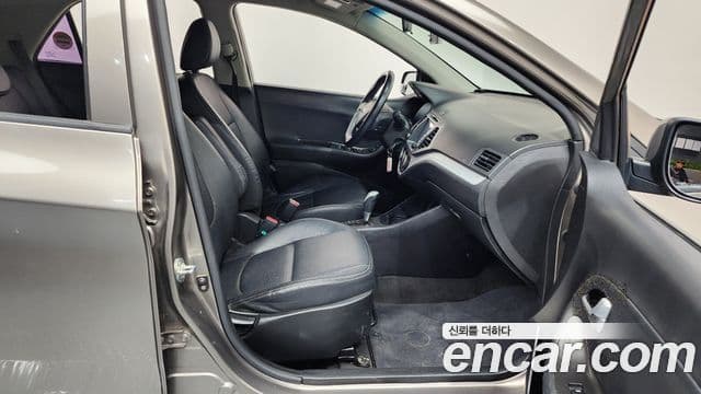 Kia All New Morning Deluxe Trendy, 2015 11