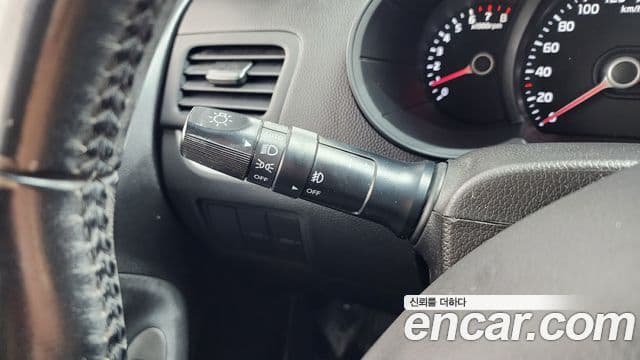 Kia All New Morning Deluxe Trendy, 2015 18