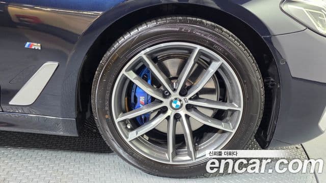 BMW 5시리즈 (G30) 520i M Sport, 2022 все фото
