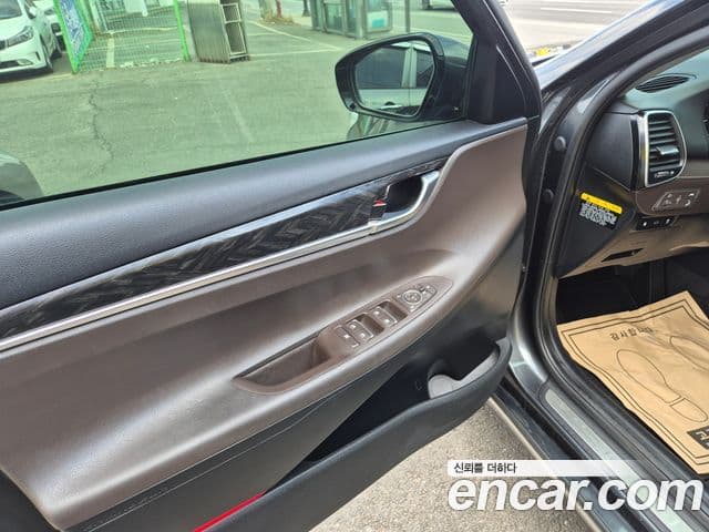 Hyundai Grandeur IG Premium, 2019 16