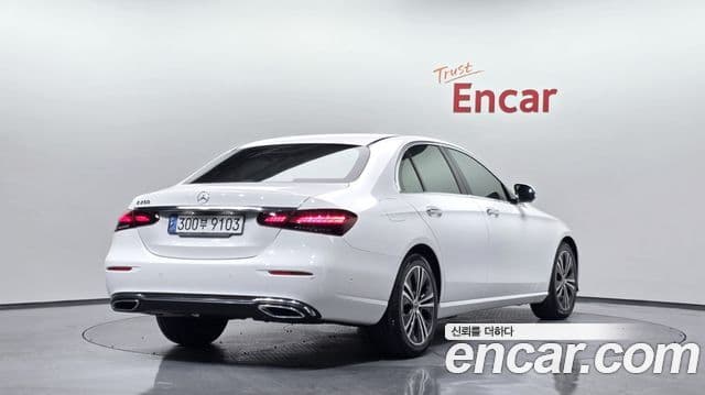 Mercedes-Benz E-класс W213 Avantgarde, 2022 2