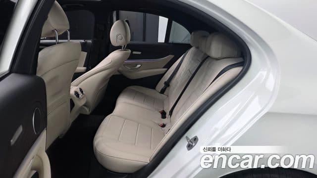 Mercedes-Benz E-класс W213 Avantgarde, 2022 12