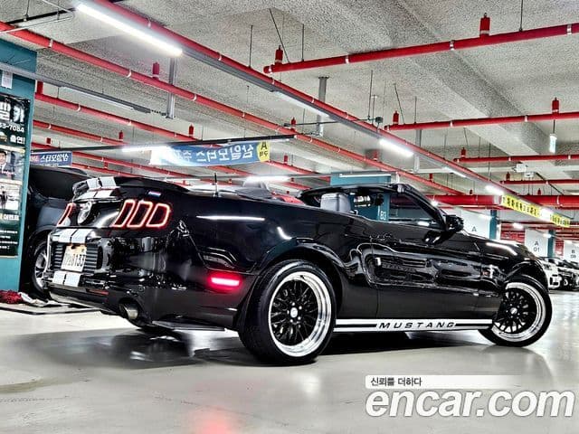 Ford Mustang кабриолет, 2013 18