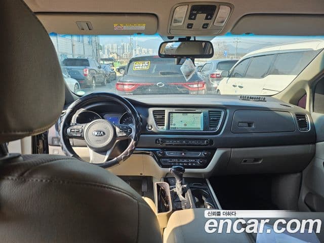 Kia All New Carnival Luxury, 2016 7