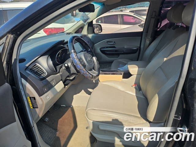 Kia All New Carnival Luxury, 2016 8