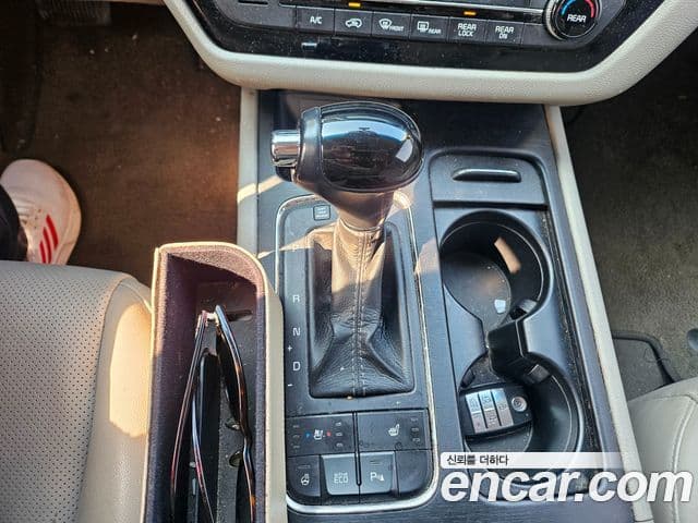 Kia All New Carnival Luxury, 2016 12