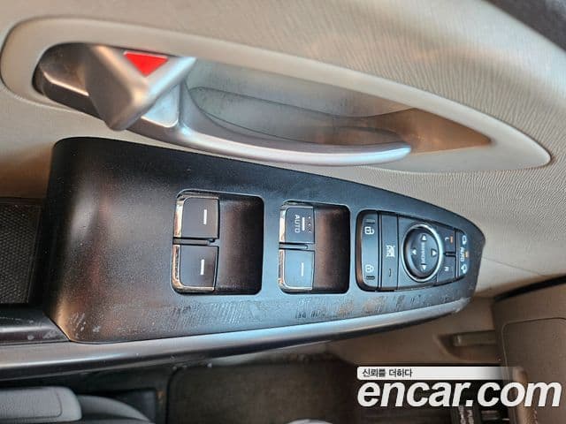 Kia All New Carnival Luxury, 2016 15