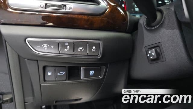 Genesis EQ900 Prestige, 2018 12