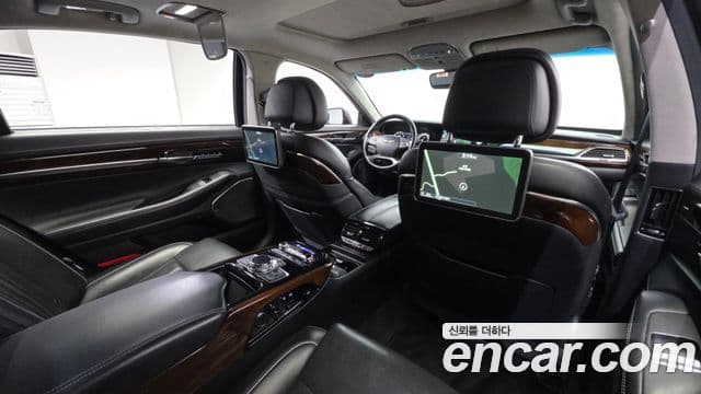 Genesis EQ900 Prestige, 2018 17