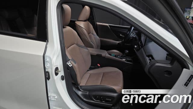 Lexus ES300h 7세대 Luxury Plus, 2023 12