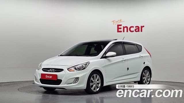 Hyundai Accent(новый кузов / новое поколение) Premier, 2013 1