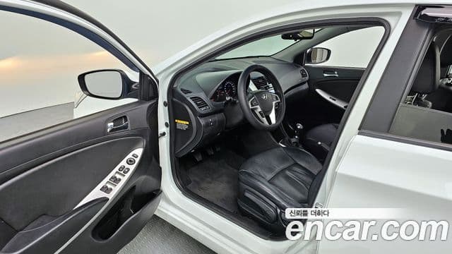 Hyundai Accent(новый кузов / новое поколение) Premier, 2013 11