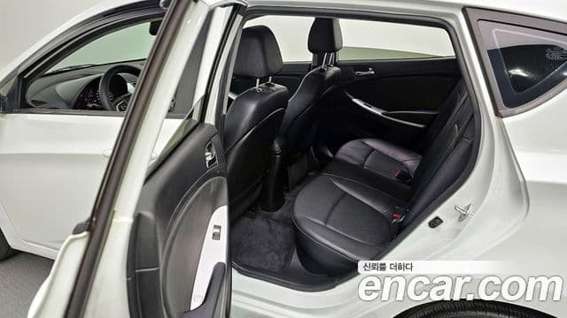 Hyundai Accent(новый кузов / новое поколение) Premier, 2013 12