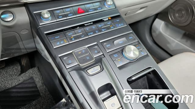 Hyundai NEXO Premium, 2022 9