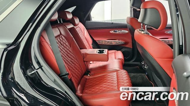 Genesis GV70, 2022 12