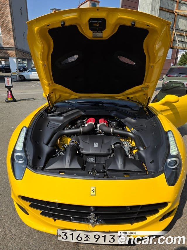 Ferrari 캘리포니아 T 3.9 V8, 2015 2