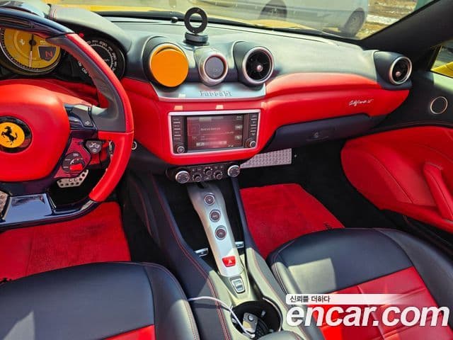 Ferrari 캘리포니아 T 3.9 V8, 2015 9