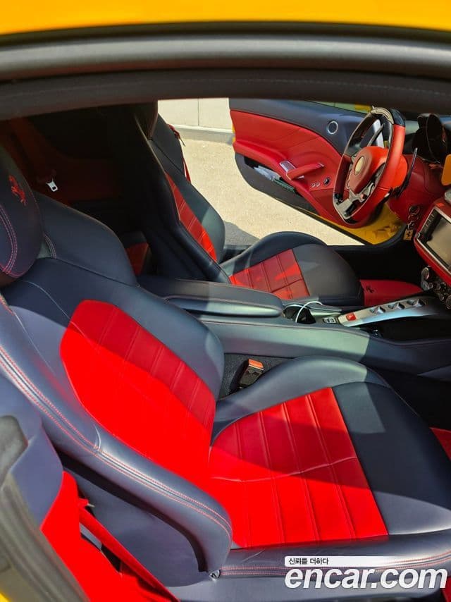 Ferrari 캘리포니아 T 3.9 V8, 2015 10