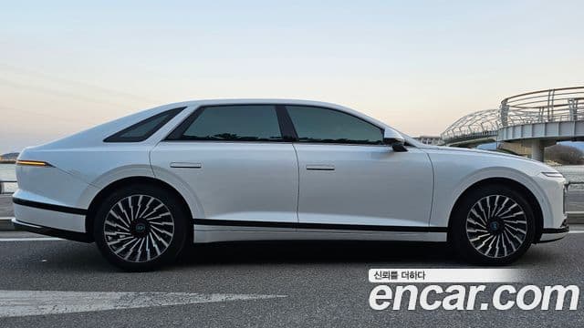 Hyundai Grandeur гибрид (GN7) Calligraphy, 2025 3