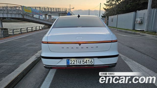 Hyundai Grandeur гибрид (GN7) Calligraphy, 2025 7