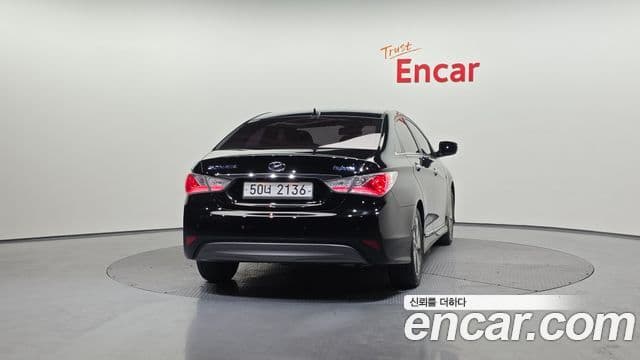 Hyundai Sonata гибрид Premium, 2014 4