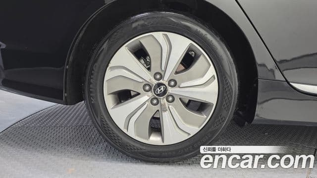 Hyundai Sonata гибрид Premium, 2014 все фото