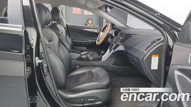 Hyundai Sonata гибрид Premium, 2014 11