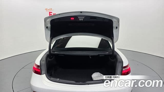 Mercedes-Benz E-класс W213 E220d купе, 2017 20