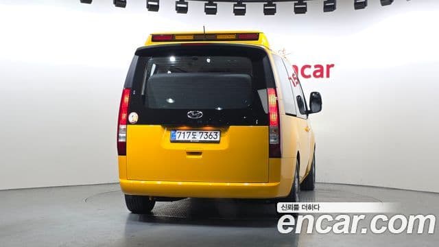 Hyundai Staria 15인승, 2022 4