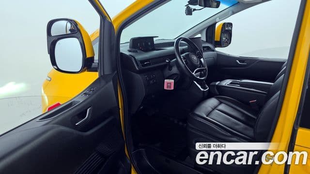 Hyundai Staria 15인승, 2022 10