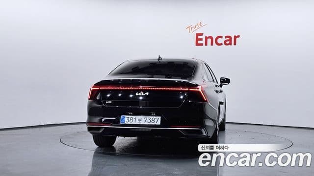 Kia K8 Signature, 2023 4