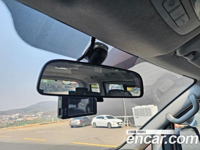 Hyundai Grand Starex CVX Deluxe, 2014 15