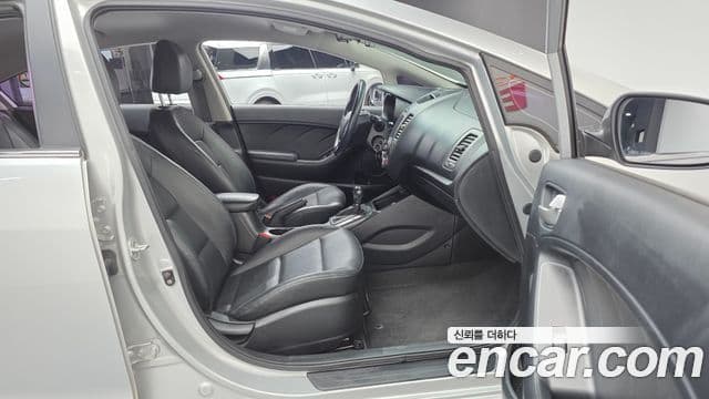 Kia K3 Luxury, 2014 10