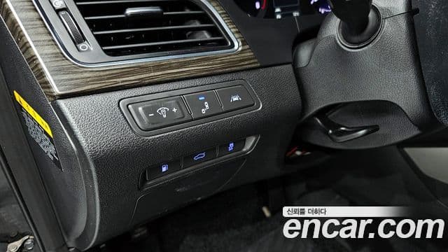 Hyundai LF Sonata Premium, 2015 16