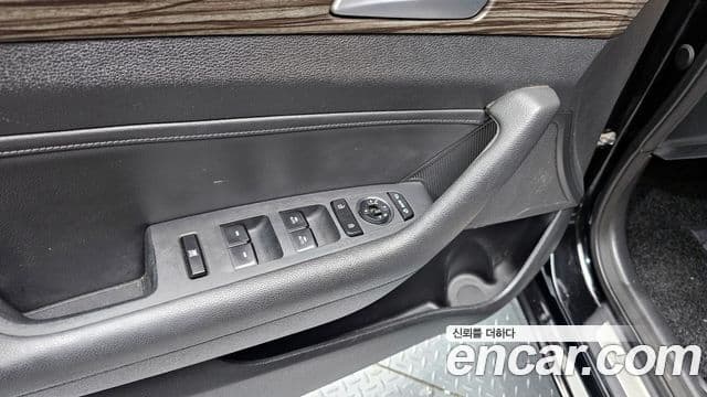 Hyundai LF Sonata Premium, 2015 17