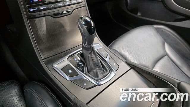 Hyundai Grandeur HG Modern, 2015 9