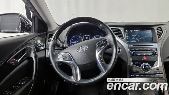 Hyundai Grandeur HG Modern, 2015 13