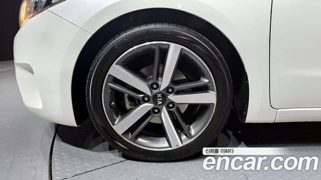 Kia The / новый New K3 Prestige, 2017 все фото