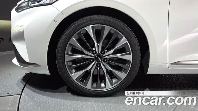 Kia K8 Noblesse, 2022 все фото