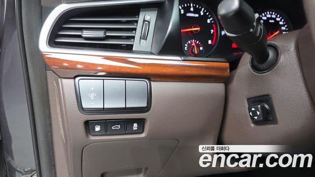 Kia All New K7 Noblesse, 2016 12